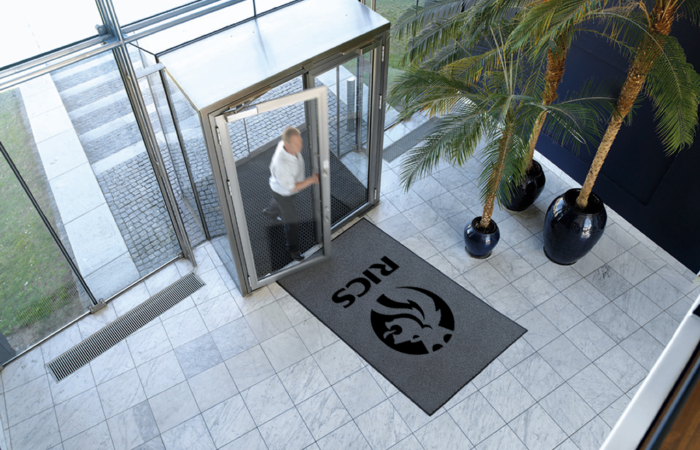 felpudos-con-logo-para-piso